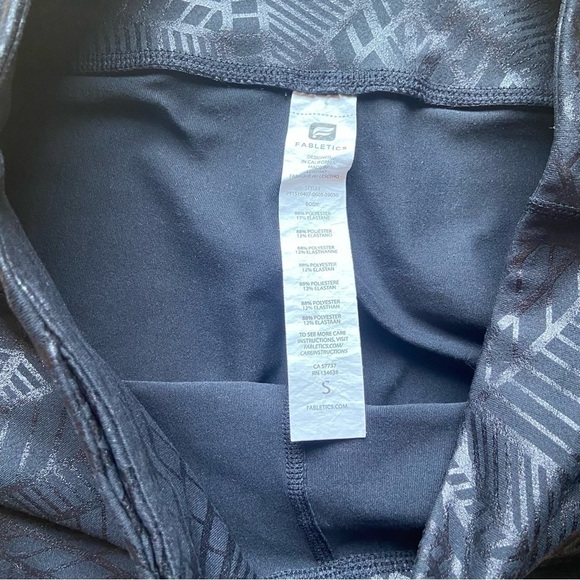 Fabletics Full Length Geo Print Black Leggings - Picture 5 of 8